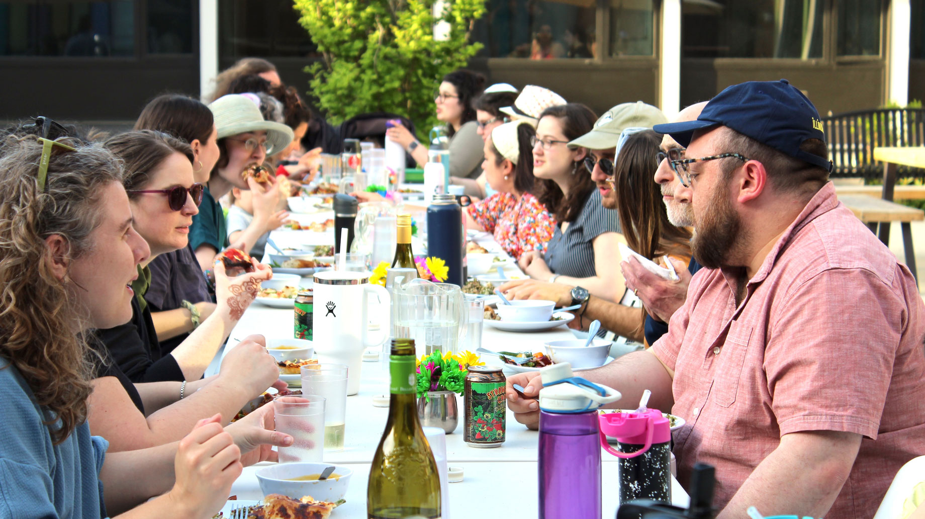 shul lunch coop students eating outside