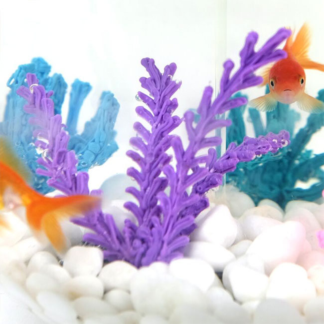 Colorful 3D pen art: Seaweed stencil, fish, rocks, and water in a bowl