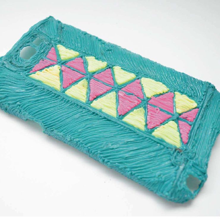 3D pen art on a cake-shaped phone case