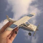 3D pen art: Plane holding toy airplane