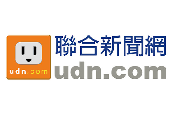 3D pen smiley face logo close up