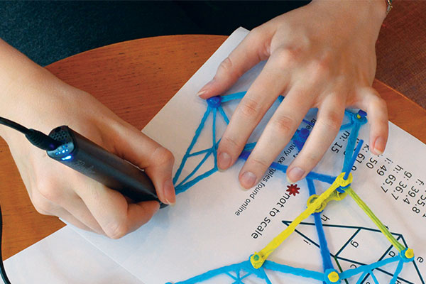 DIY string art project with 3D pen and paper