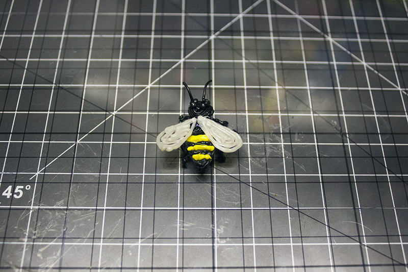 3D pen art: Bee toy on drawing board