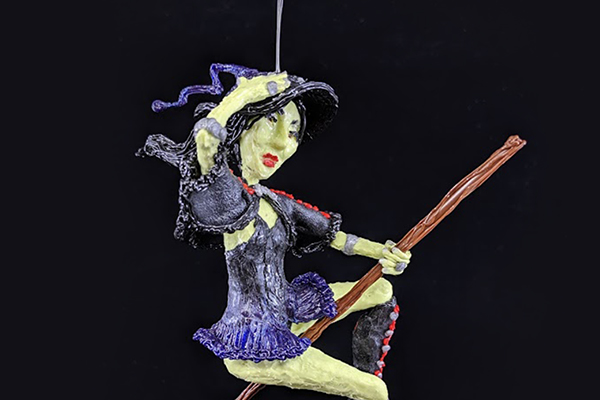 BLOG-feature-sm (2) - 3Doodler Close-up witch figurine, 3D pen art