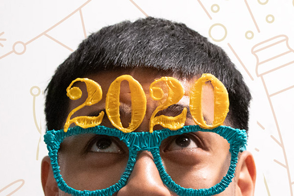 2020 spelled on glasses in 3D pen art