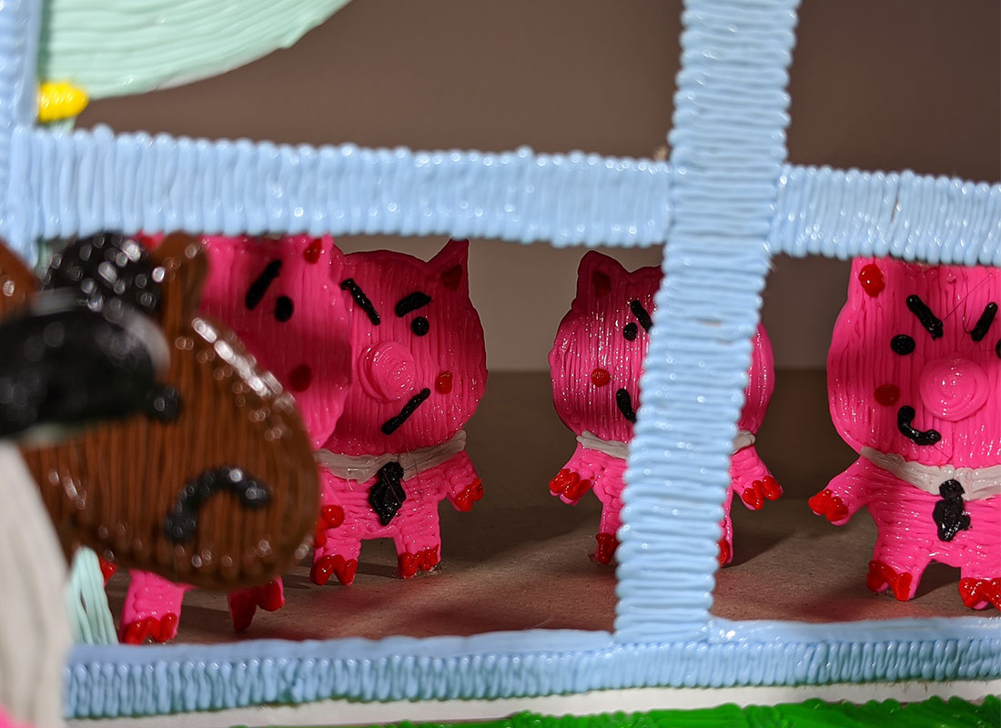 3D pen pigs in filament house
