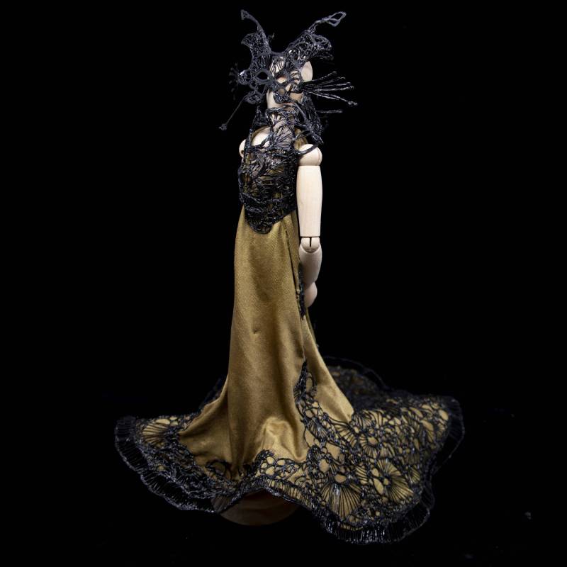 Doll with dress and hat - 3D pen art