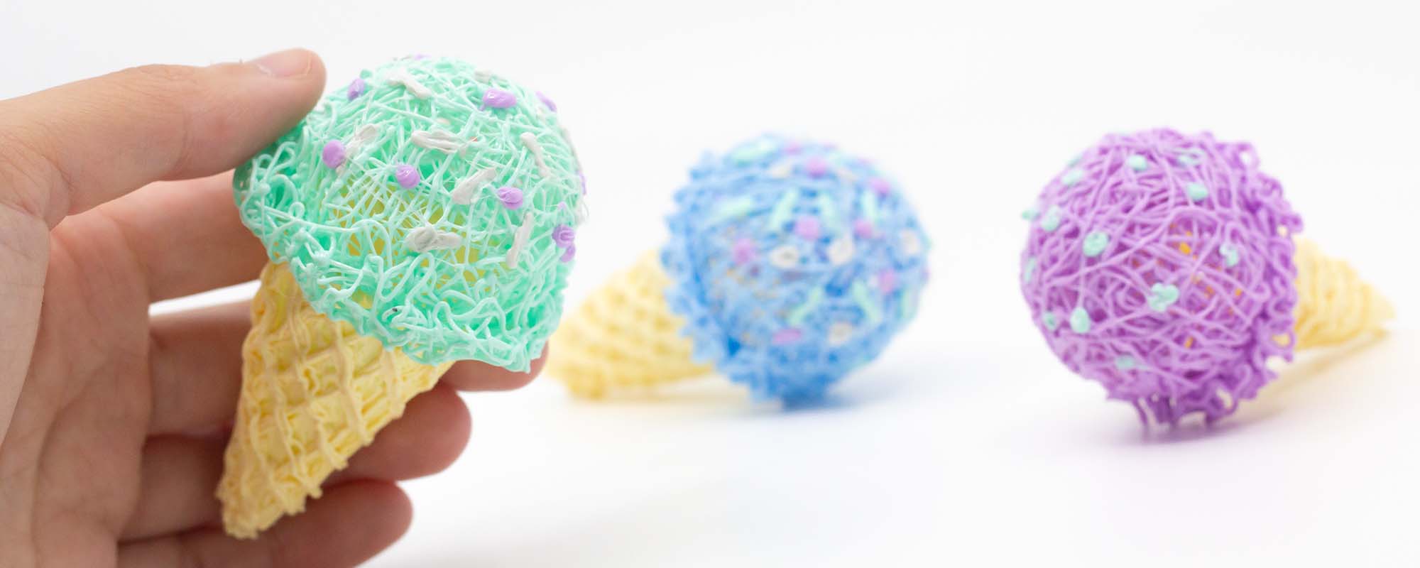 3D pen art: Hand holding string ball with internal string ball