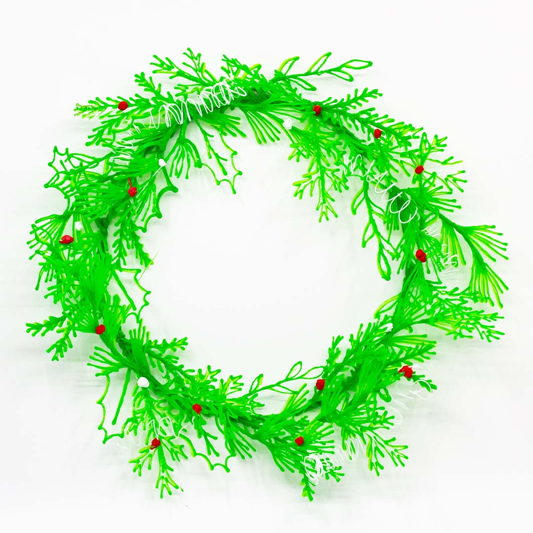 3D pen Ig Wreath: evergreen branches and berry close-up.