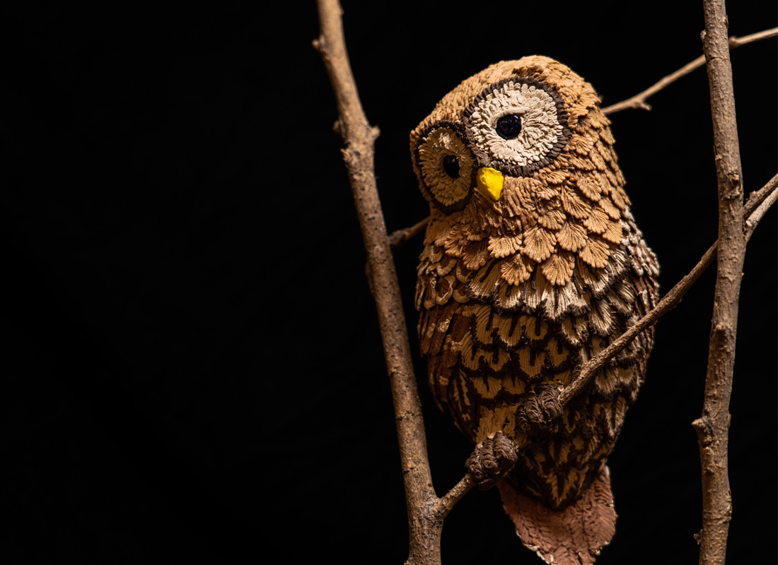 3D pen art: Small owl on tree branch.