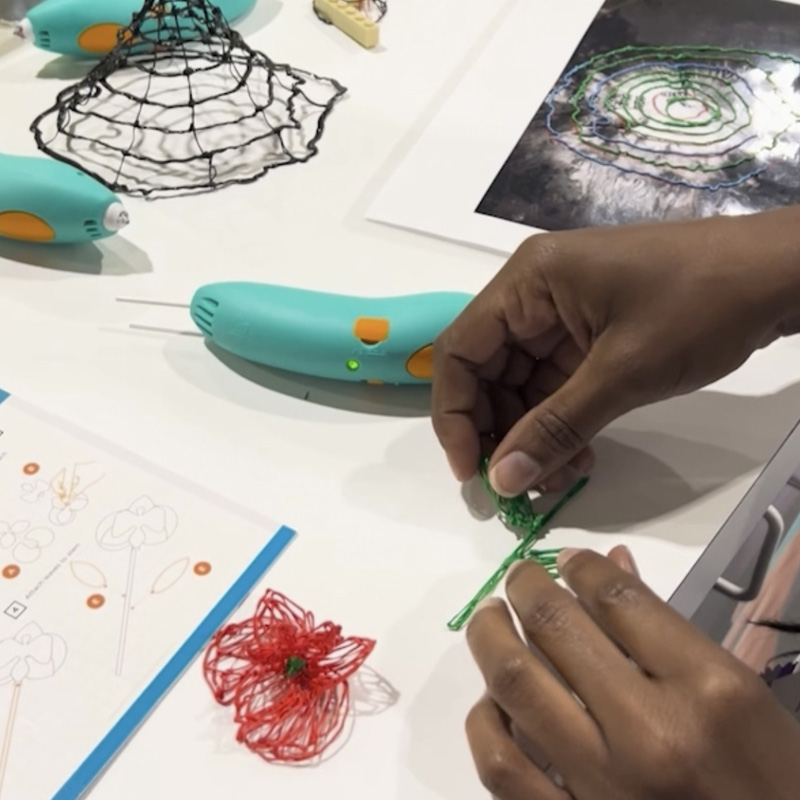 Crafting with 3D pens and string