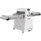 Laminadora eléctrica con banco a piso, con rodillo y alas 500 mm ancho x 850 mm  largo.