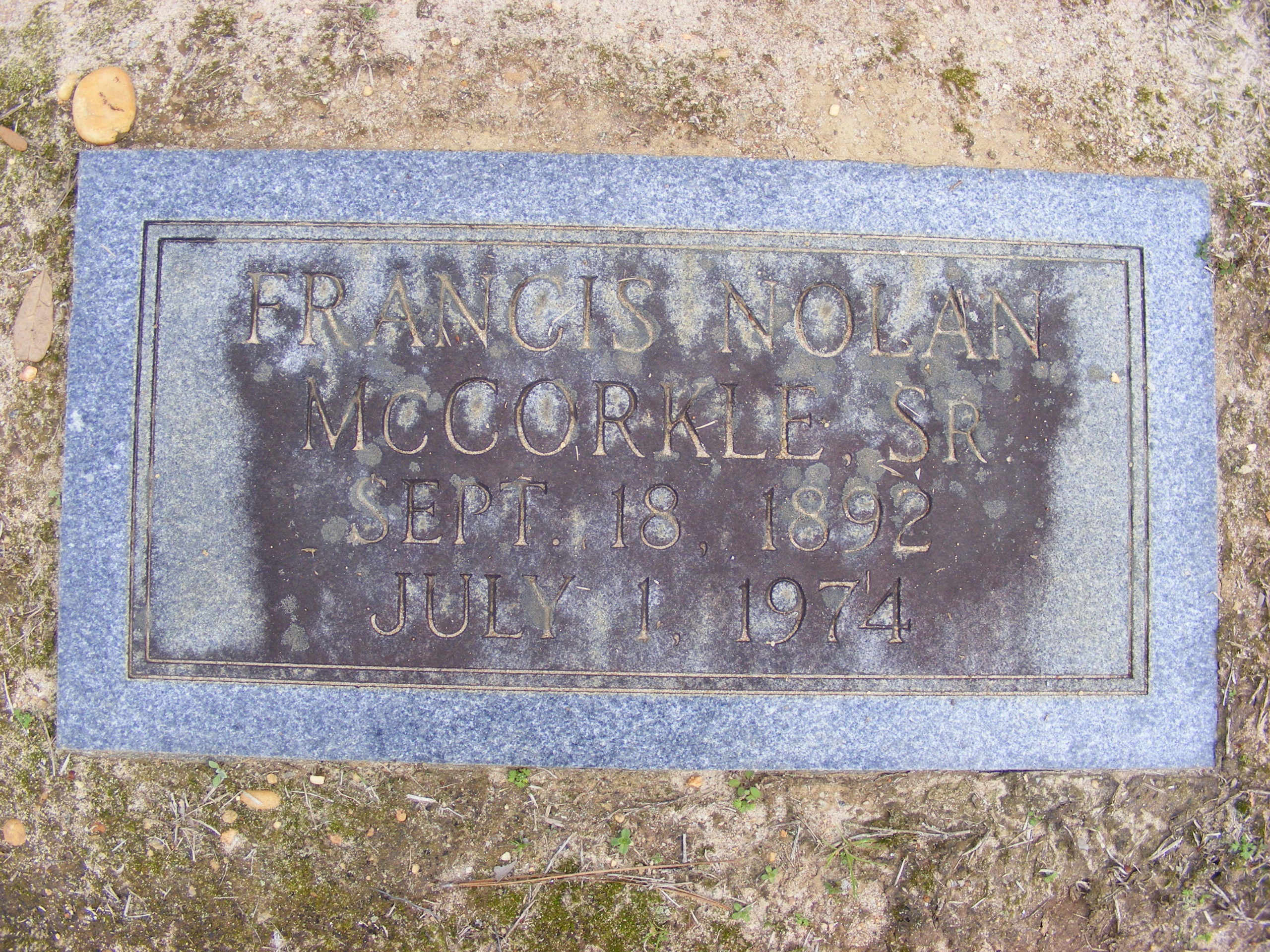 63438409_136225843907