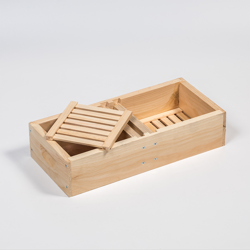 Beekeeping Nuc Top Feeder Lehman's