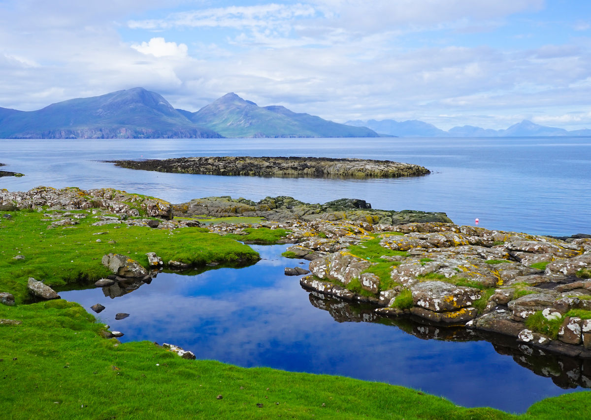 Beautiful Isle of Muck in Scotland is relocating teachers
