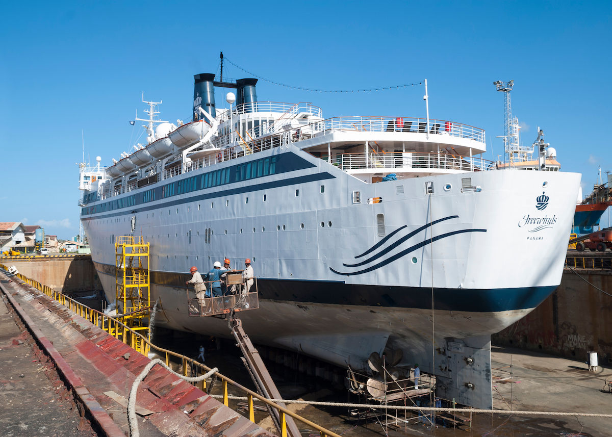 Cruise ship quarantined due to measles case