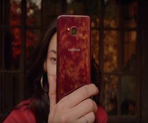 النسخة الحمراء من الهاتف Galaxy S8 ستصل إلى المزيد من الأ...