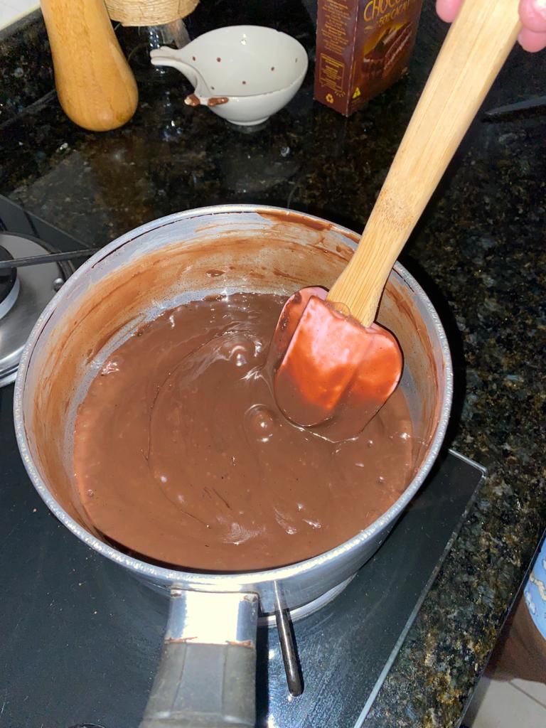 brigadeiro-etapa-mexer-15-min.jpeg