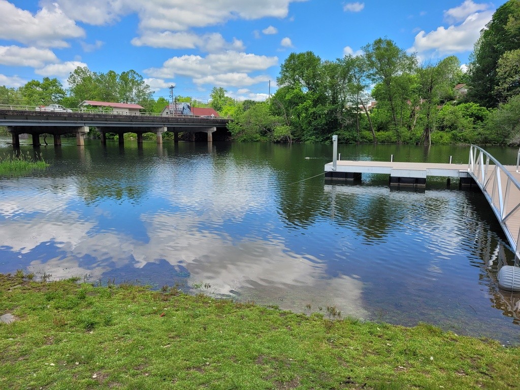 Hiwassee Street Boat Ramp in Murphy, NC