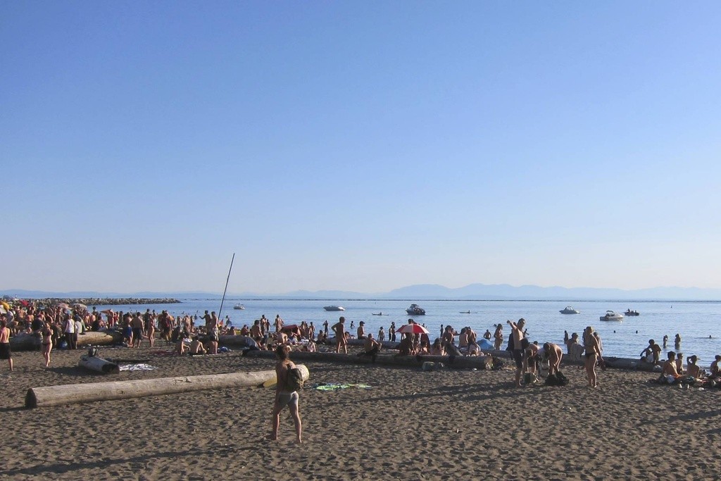 Wreck Beach (Trail 6, Breakwater) Swim Guide