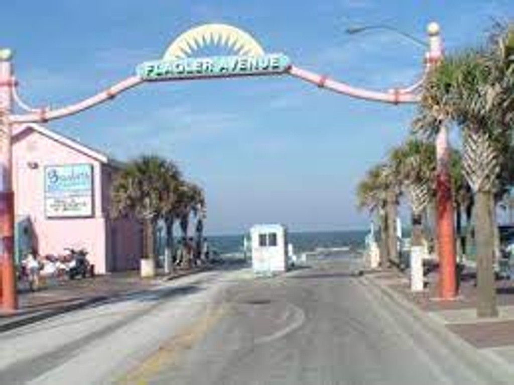 Flagler Avenue Swim Guide