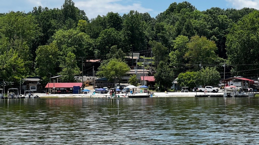 Lake James - Moose Lodge