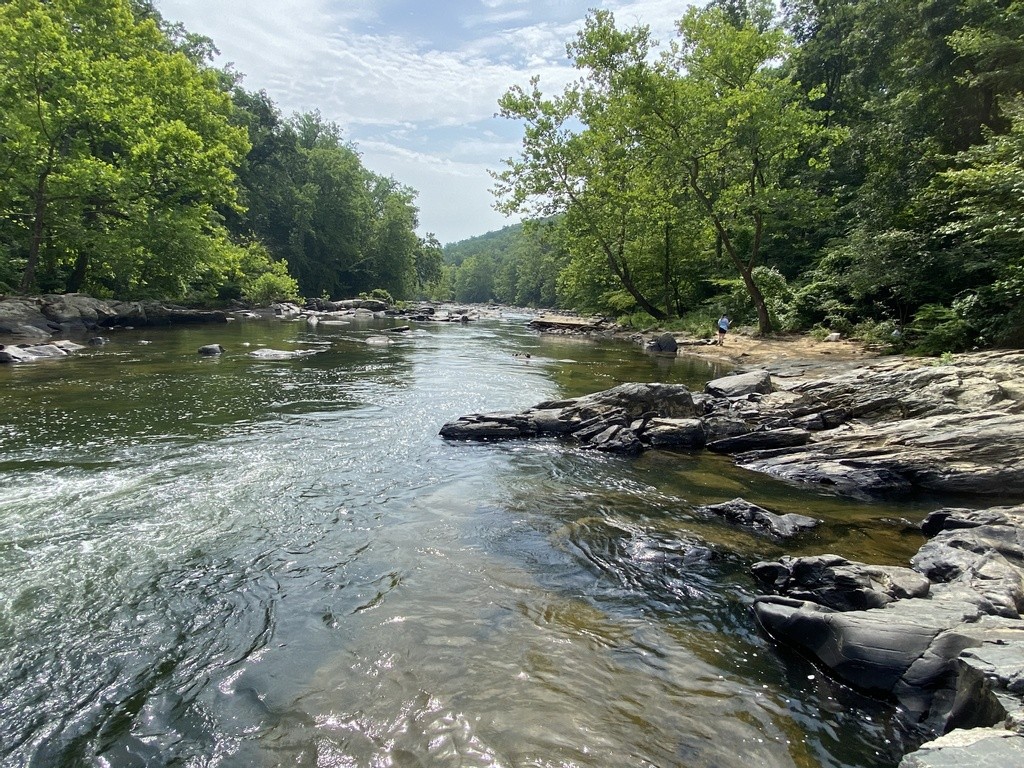 Pot Rocks - Belair Rd / Route 1