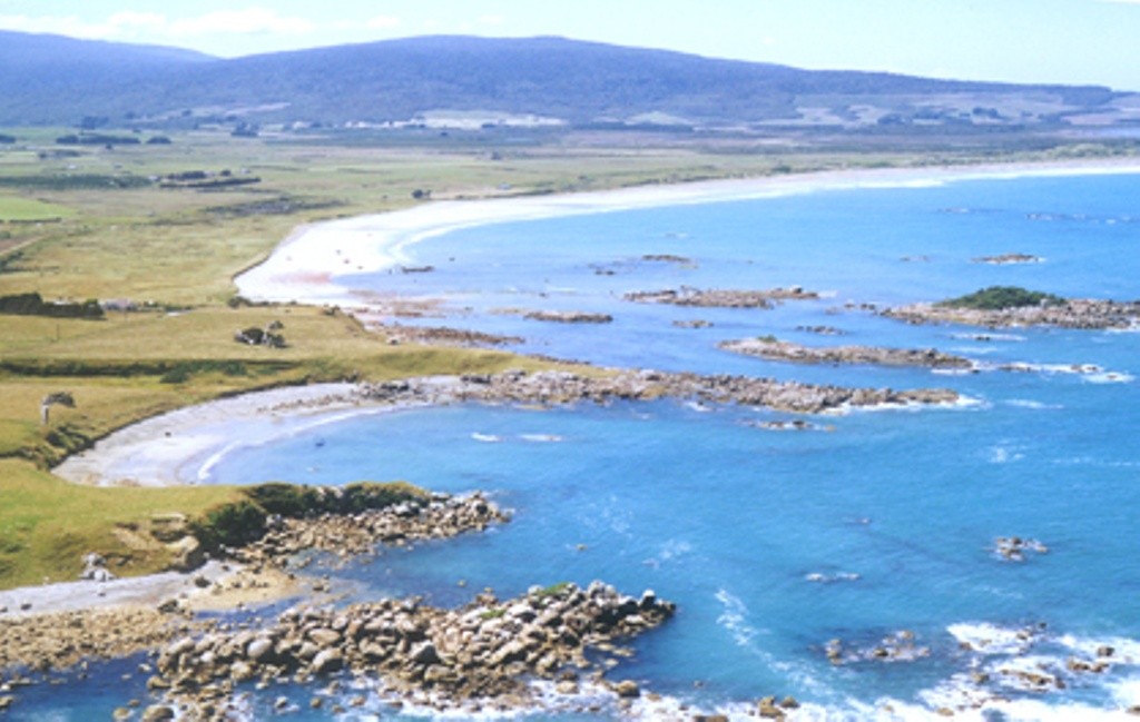 Kawakaputa Bay at Wakapatu Road