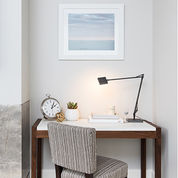 Kelvin Edge Table Lamp Kelvin Edge Table Lamp
