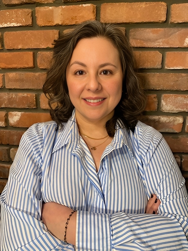 Hilary Cohen Singer Headshot