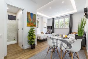 ImagenHomeAbroad Apartments - Alameda de Colón 5