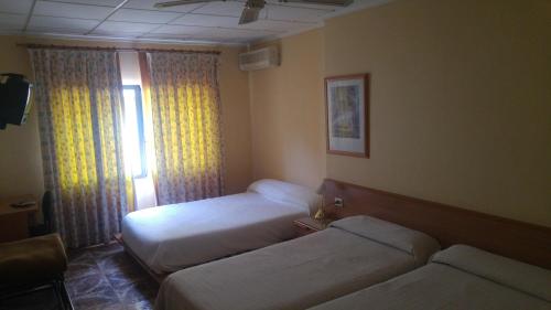 ImagenHostal Rosaleda 3