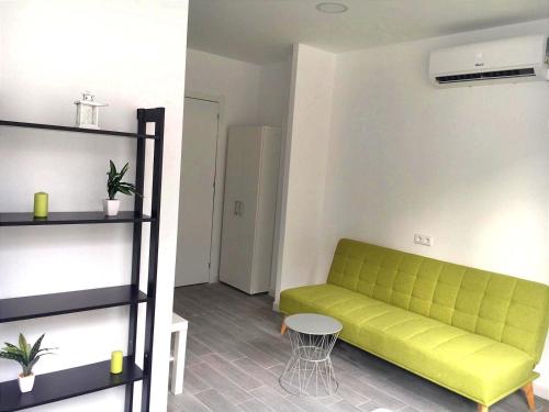 ImagenCoqueto apartamento nuevo en pleno centro de Algeciras BB 2
