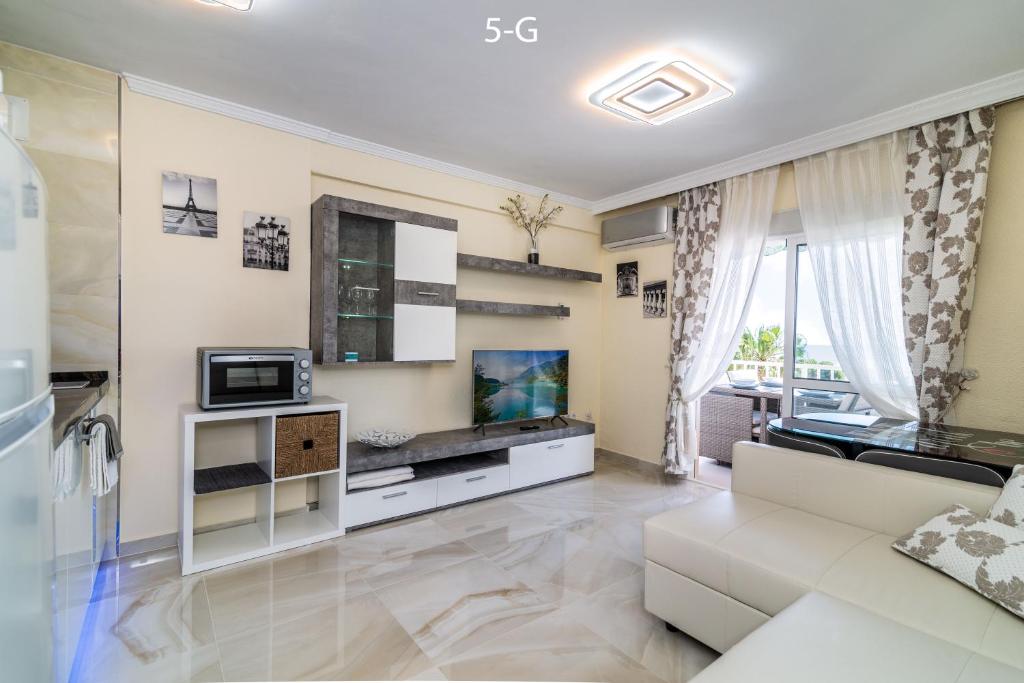 Always Happy 1 BDR 6G and 5G Puerto Marina viewsimagen principal