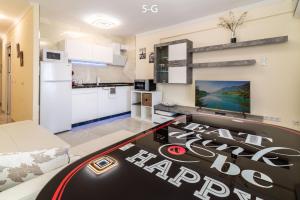 ImagenAlways Happy 1 BDR 6G and 5G Puerto Marina views 4