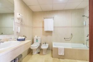 ImagenAluasun Lago Rojo - Adults recommended 4