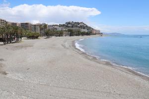 ImagenSunshine Apartment at Tropical Coast of Granada 4