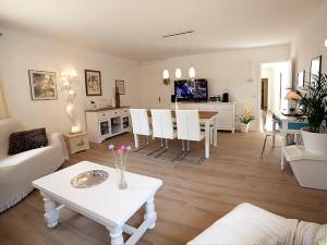 ImagenVilla Belucra downstairs apartment 7