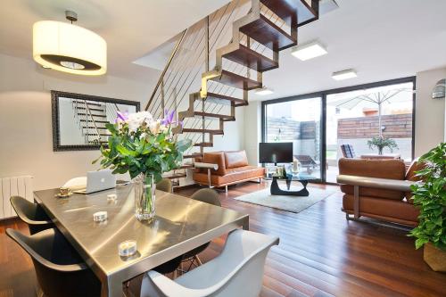 ImagenMy Space Barcelona Pool Garden Apartments 2