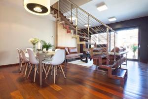 ImagenApartment Barcelona Rentals - Swimming Pool with Terrace 3