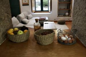 ImagenA CASA DO TRAGALUZ casa rural con restauración de diseño en Lugo 3