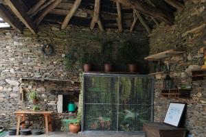 ImagenA CASA DO TRAGALUZ casa rural con restauración de diseño en Lugo 5