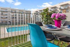 ImagenAPARTAMENTO con TERRAZA y VISTAS LA PISCINA CERCA ESTACION 6