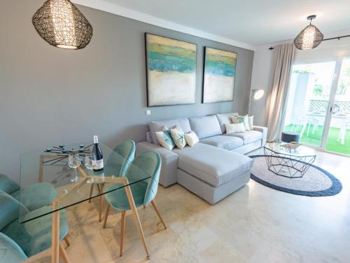 ImagenIn the heart of Puerto Banus! Walk everywhere! 1