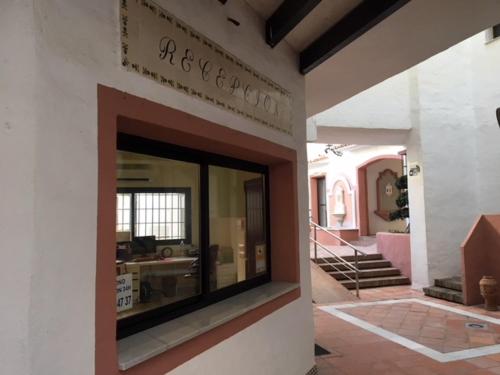 ImagenLarge and elegant in Puerto Banus with pools and paddle 1