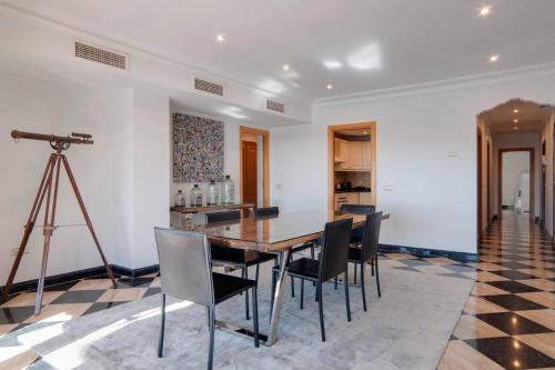 ImagenPuerto Banus Marbella Spain Large 3 bedroom 280m2 Apartment 218 2