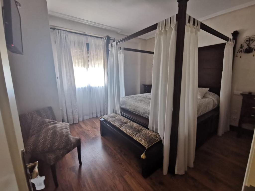 Hotel Restaurante Dama de Bazaimagen principal