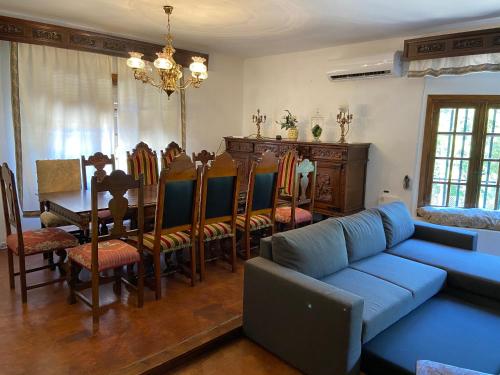 ImagenDos chalets + 3 salones + calefacción + chimeneas (máx 21 personas) 1