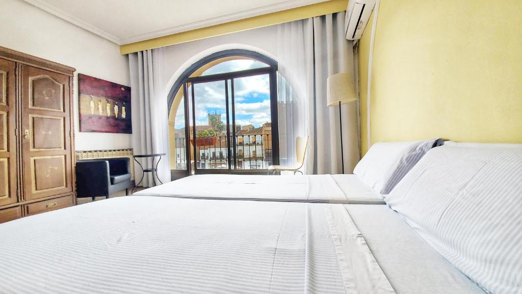 Hostal Martes Cáceres Plaza Mayor - Tercer piso SIN ascensorimagen principal