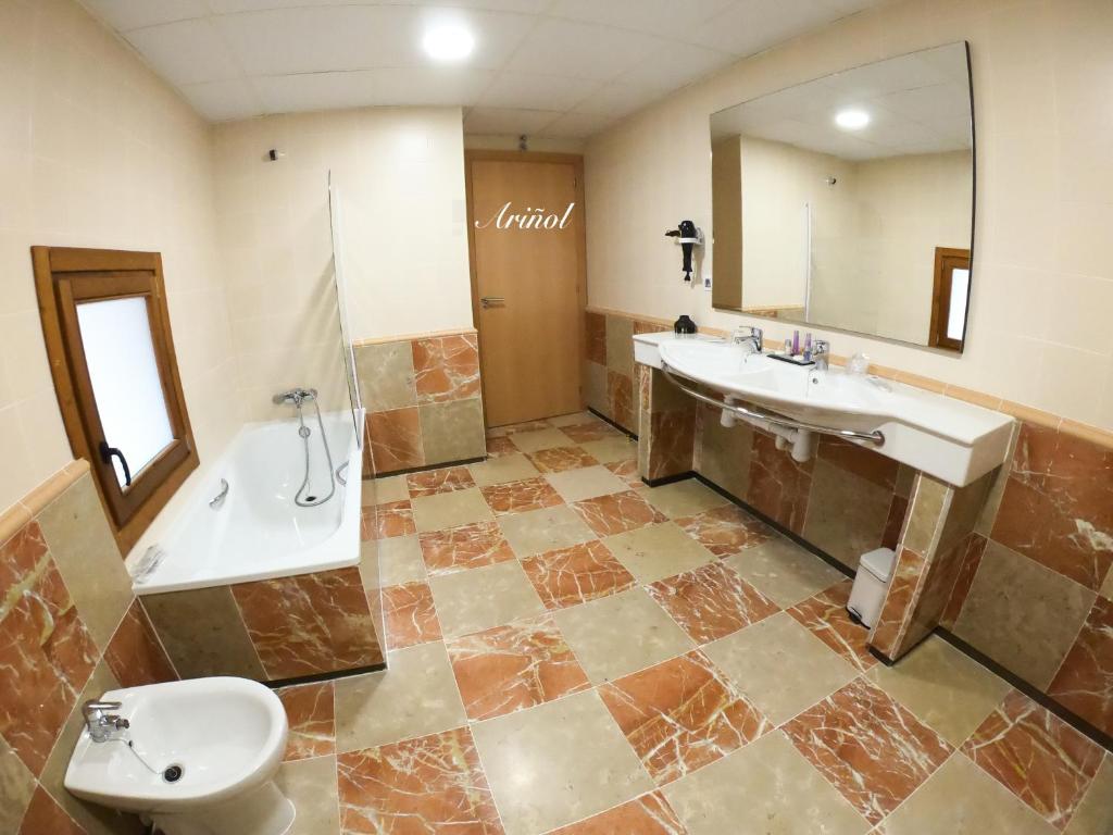 Hotel Baron Andillaimagen principal